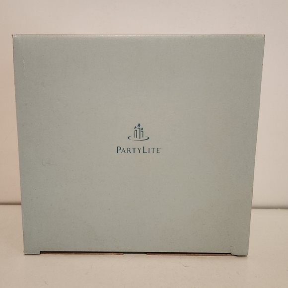 Brand New PartyLite Platinum Star Box and Glass Votive - Picture 6 of 16